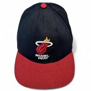 Miami Heat Snapback Hat Fan Favorite Black Red NBA Adjustable Cap Basketbal OSFA